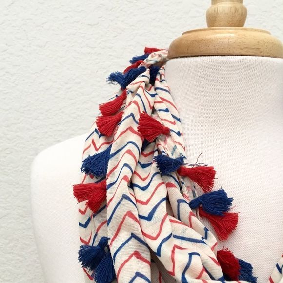 NWT, Tassel Trimmed Stretch Poly Zig Zag Infinity Scarf - Picture 2 of 6